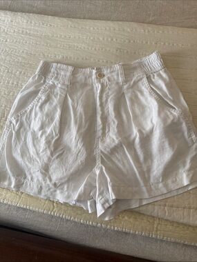 Madewell White High-Rise Linen Blend Pleated Shorts